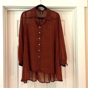 Papillon leopard print Brown a Black Sheer Flowy Top. Size Medium.  Perf. Cond.